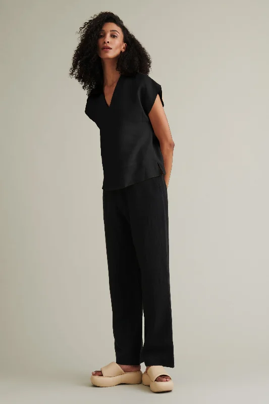 Väsby Linen Shirt Black-- Graphic Embroidered Appliqued