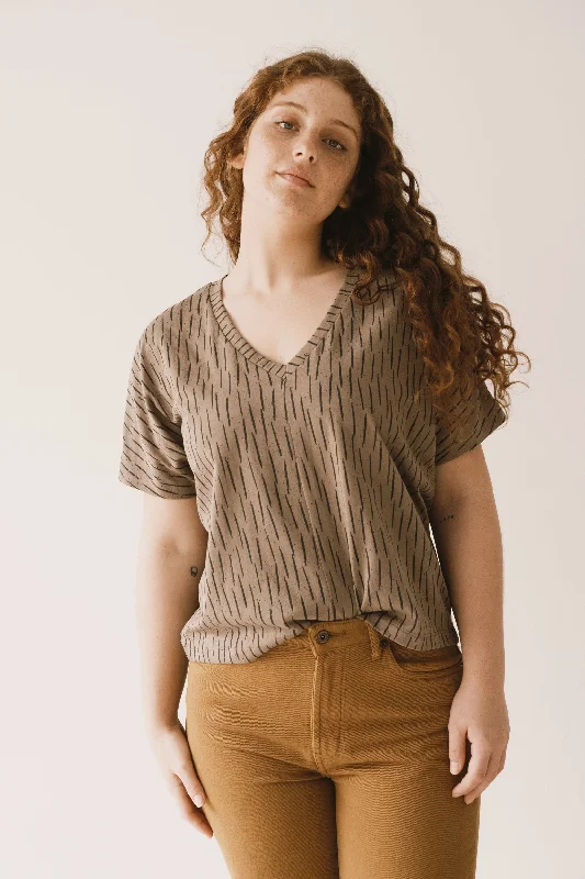 Hada oversized T-shirt in brown bark-- V-Neck T-Shirt Long Sleeve Cotton