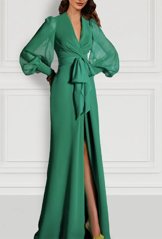 Mermaid/Trumpet Sweep/Brush Train Long Sleeve V Neck Mother of the Bride Dress Chiffon with Slit Strappy Turtleneck Neckline Stylish Mermaid/Trumpet Sweep/Brush Train Long Sleeve V Neck Mother of the Bride Dress Chiffon with Slit Strappy Turtleneck Neckline Stylish