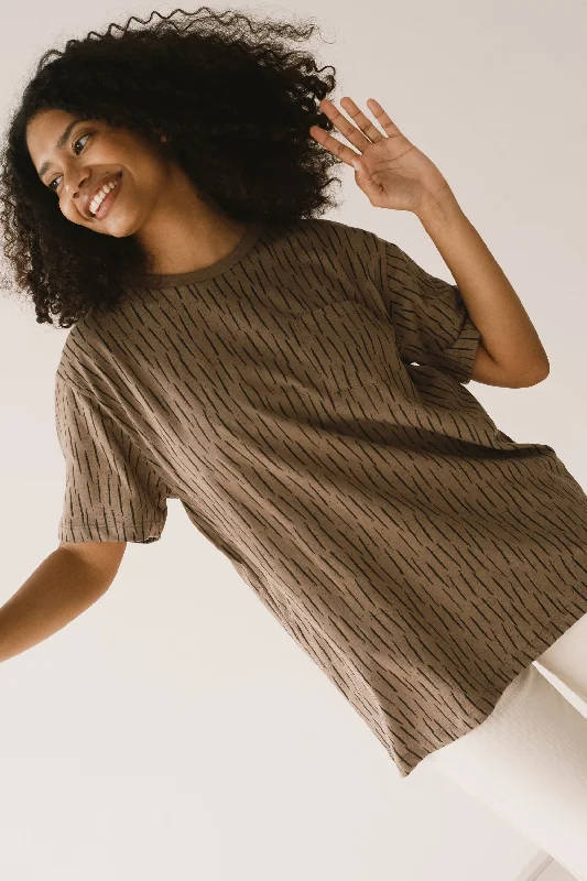 Harriet Unisex T-Shirt in brown bark-- Notch Collar Peter Pan Collar Cowl Neck