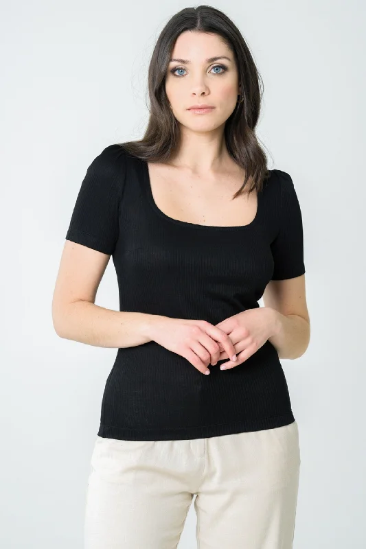 Hoya T-Shirt Black-- Collared T-Shirt Boat Neck A-Line