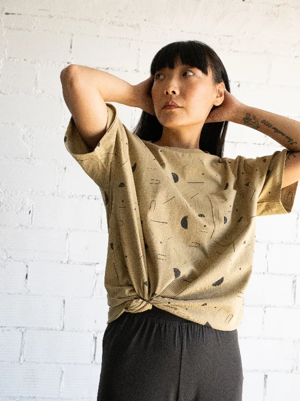 Giulia unisex T-shirt with pocket sidereal rain beige-- Mesh Blend Leather Blend Suede Blend Giulia unisex T-shirt with pocket sidereal rain beige-- Mesh Blend Leather Blend Suede Blend