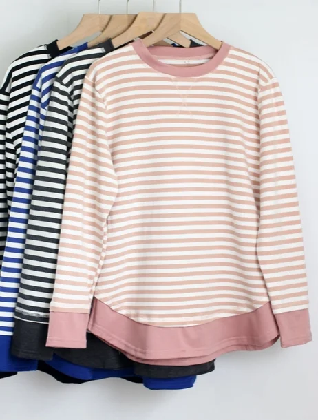 Striped Crew Neck Lt Wt Sweatshirt w Curved Hem Hoodie with Magnetic Closure Innovative Modern Striped Crew Neck Lt Wt Sweatshirt w Curved Hem Hoodie with Magnetic Closure Innovative Modern