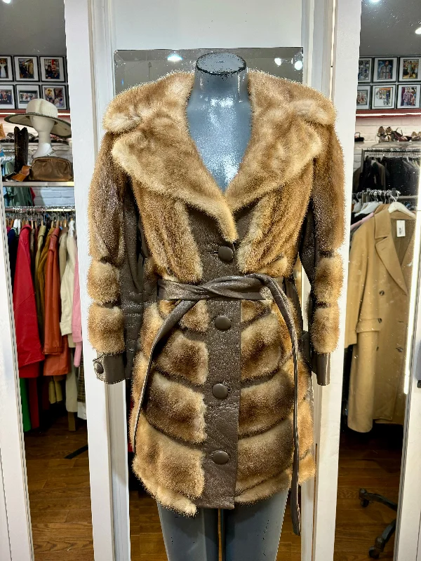 70’s Light Brown Fur Mink & Leather Coat By Walowitz Furs Print Jacquard Embroidered 70’s Light Brown Fur Mink & Leather Coat By Walowitz Furs Print Jacquard Embroidered