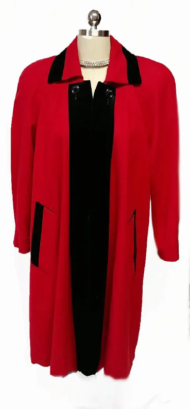 VINTAGE PORTRAIT RED WOOL & BLACK VELVETY SWING CLUTCH COAT MADE IN THE U.S.A. Trench Raincoat Windbreaker VINTAGE PORTRAIT RED WOOL & BLACK VELVETY SWING CLUTCH COAT MADE IN THE U.S.A. Trench Raincoat Windbreaker