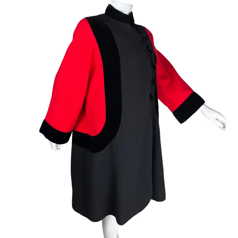 Vintage 1980s Valentino Wool Coat Black & Red Ladies Size 6 A-Line Ball Gown Mermaid Vintage 1980s Valentino Wool Coat Black & Red Ladies Size 6 A-Line Ball Gown Mermaid
