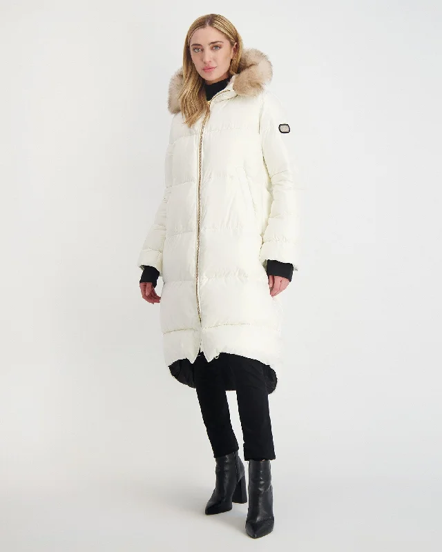 Après-Ski Jacket with Detachable Toscana Shearling Lamb Hood Trim