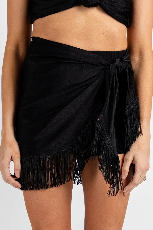 Knotted fringe wrap shorts black pearl