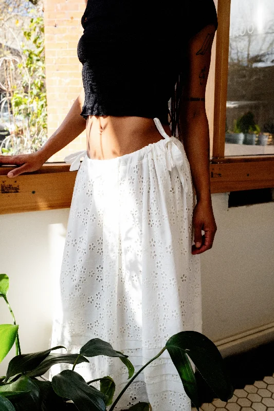 Milk Eyelet Edamame Skirt